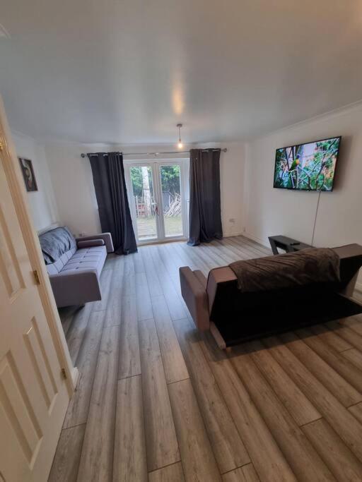 Maidstone Villa 3 Bedroom Free Sports Channels,Parking Sleeps 7 المظهر الخارجي الصورة