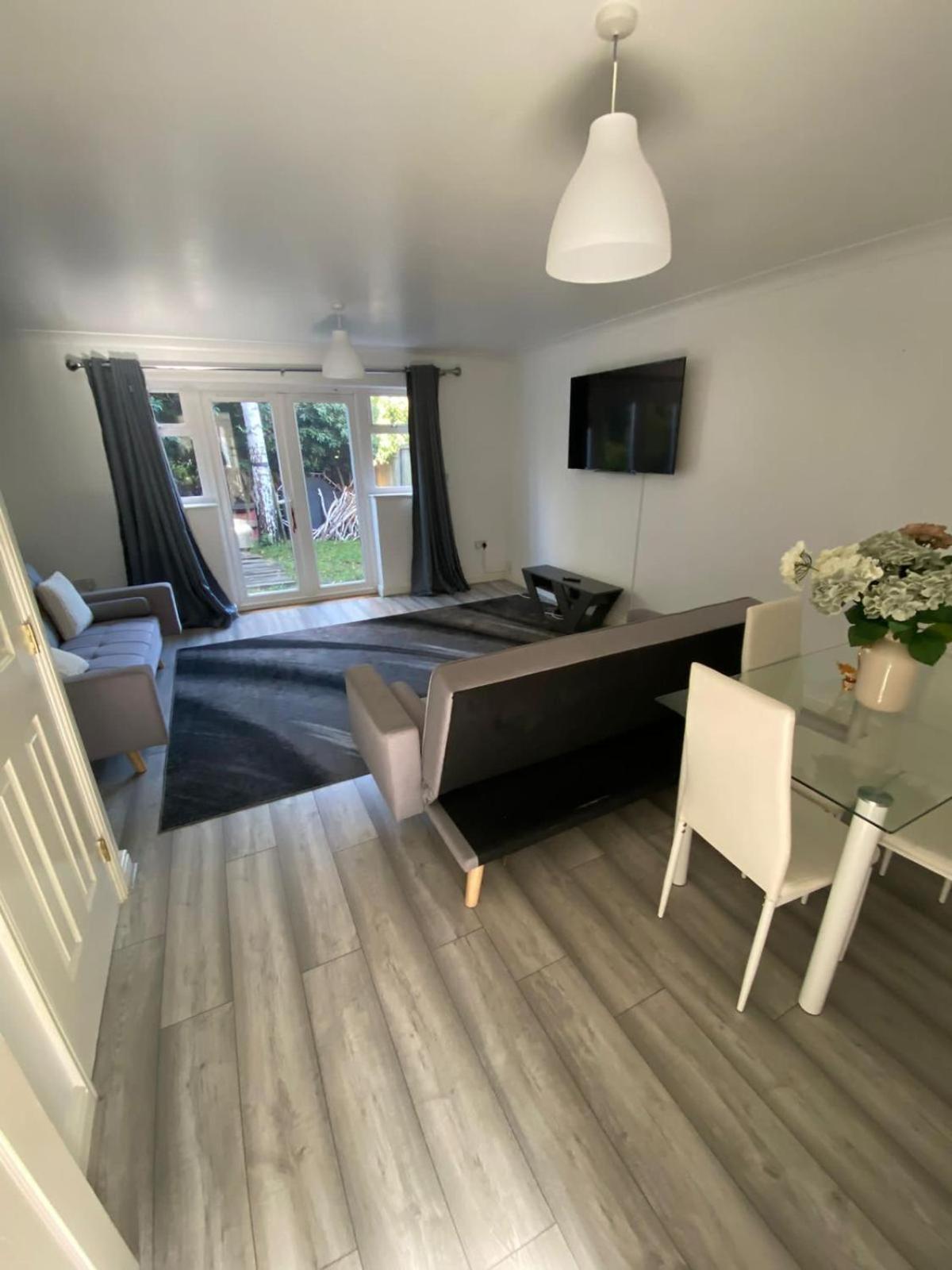 Maidstone Villa 3 Bedroom Free Sports Channels,Parking Sleeps 7 المظهر الخارجي الصورة