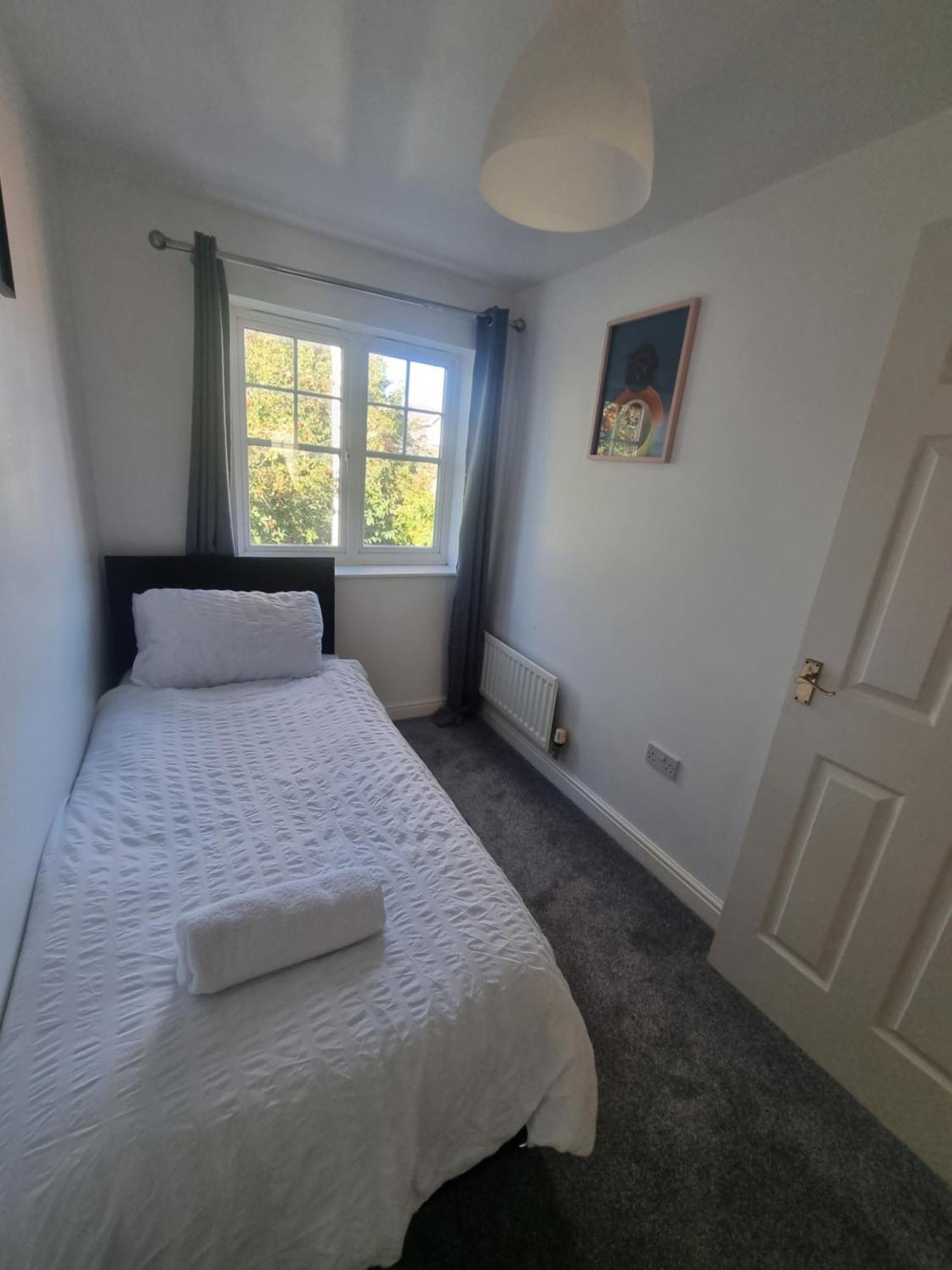 Maidstone Villa 3 Bedroom Free Sports Channels,Parking Sleeps 7 المظهر الخارجي الصورة