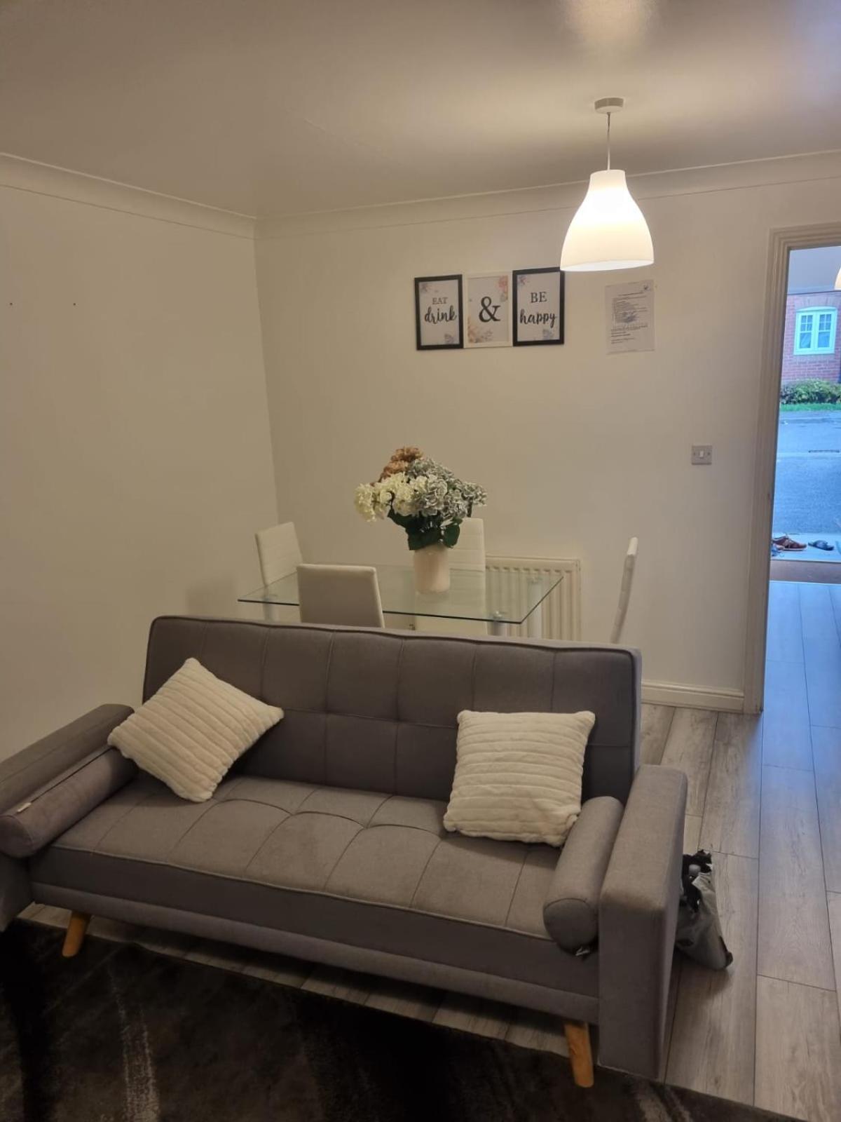 Maidstone Villa 3 Bedroom Free Sports Channels,Parking Sleeps 7 المظهر الخارجي الصورة