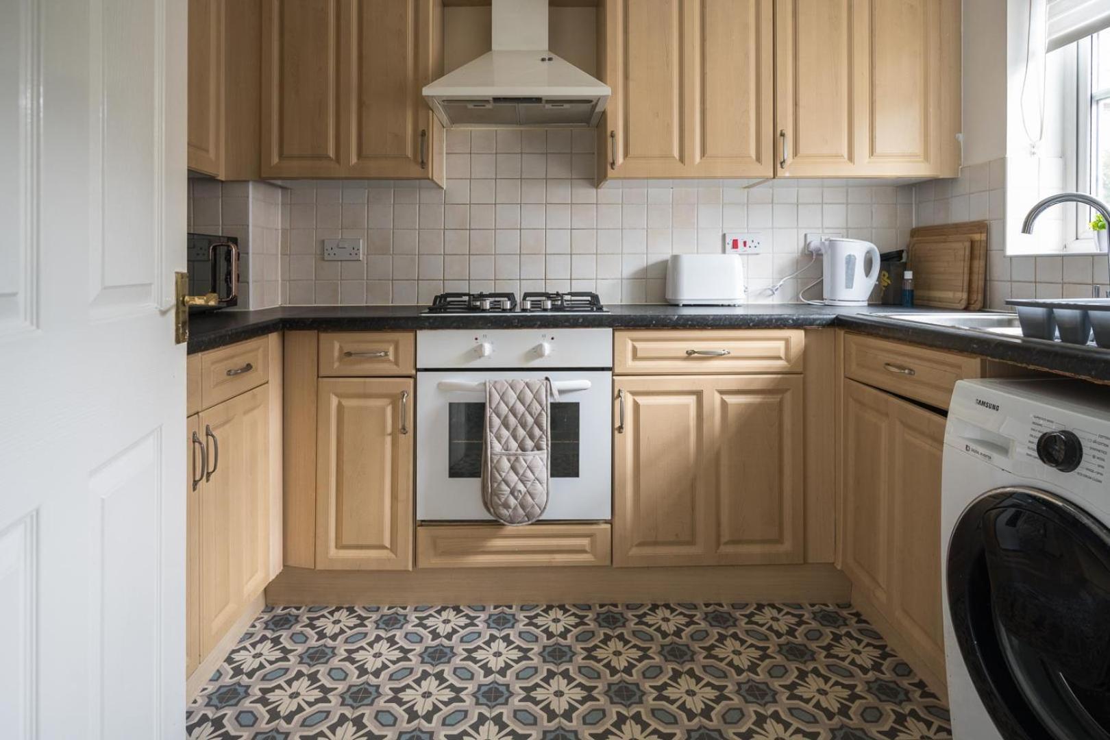 Maidstone Villa 3 Bedroom Free Sports Channels,Parking Sleeps 7 المظهر الخارجي الصورة